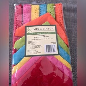 Bed Bath & Beyond Colorful Placemat and Napkin Set